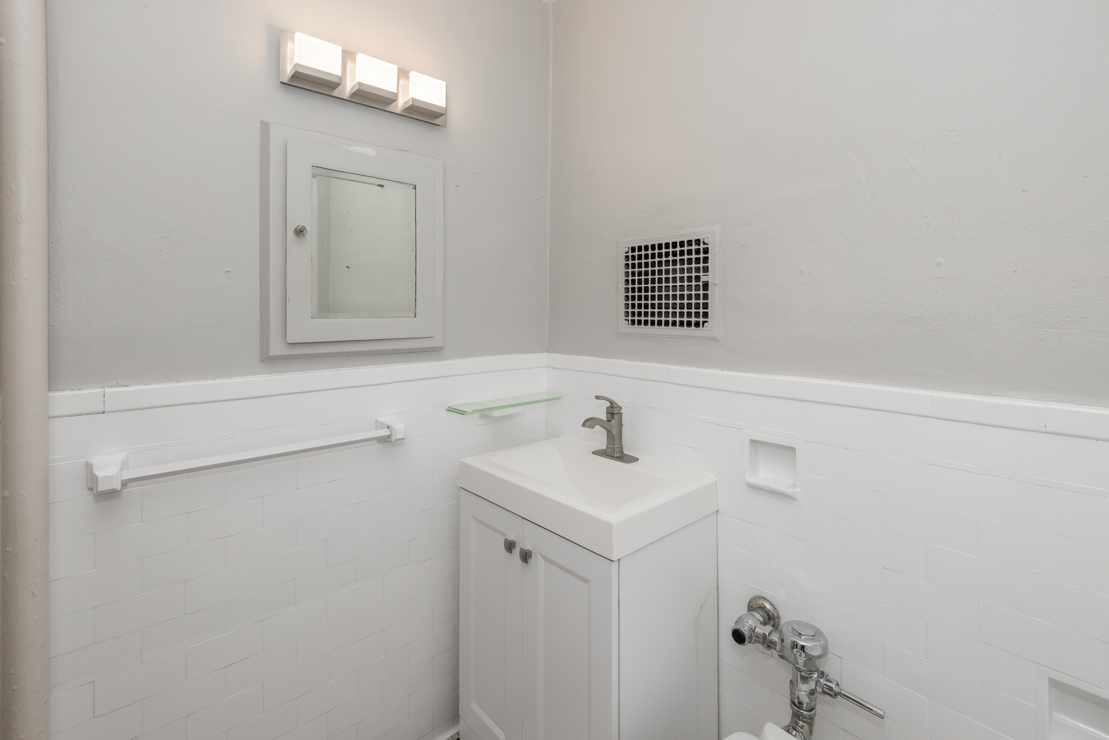 Sylvia Mae 1285 N. Clarkson St., Denver, CO 80218 Cap Hill - Leasing by Cross Street